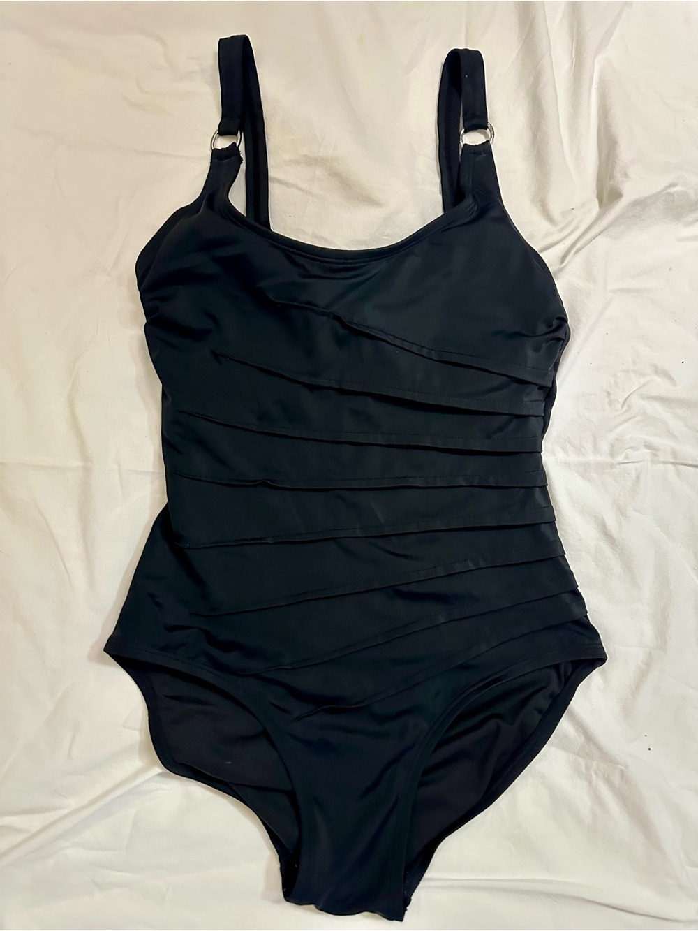 Calvin Klein Slimming Pleated-Front Maillot Softcup Swimsuit In Black, Size 8
